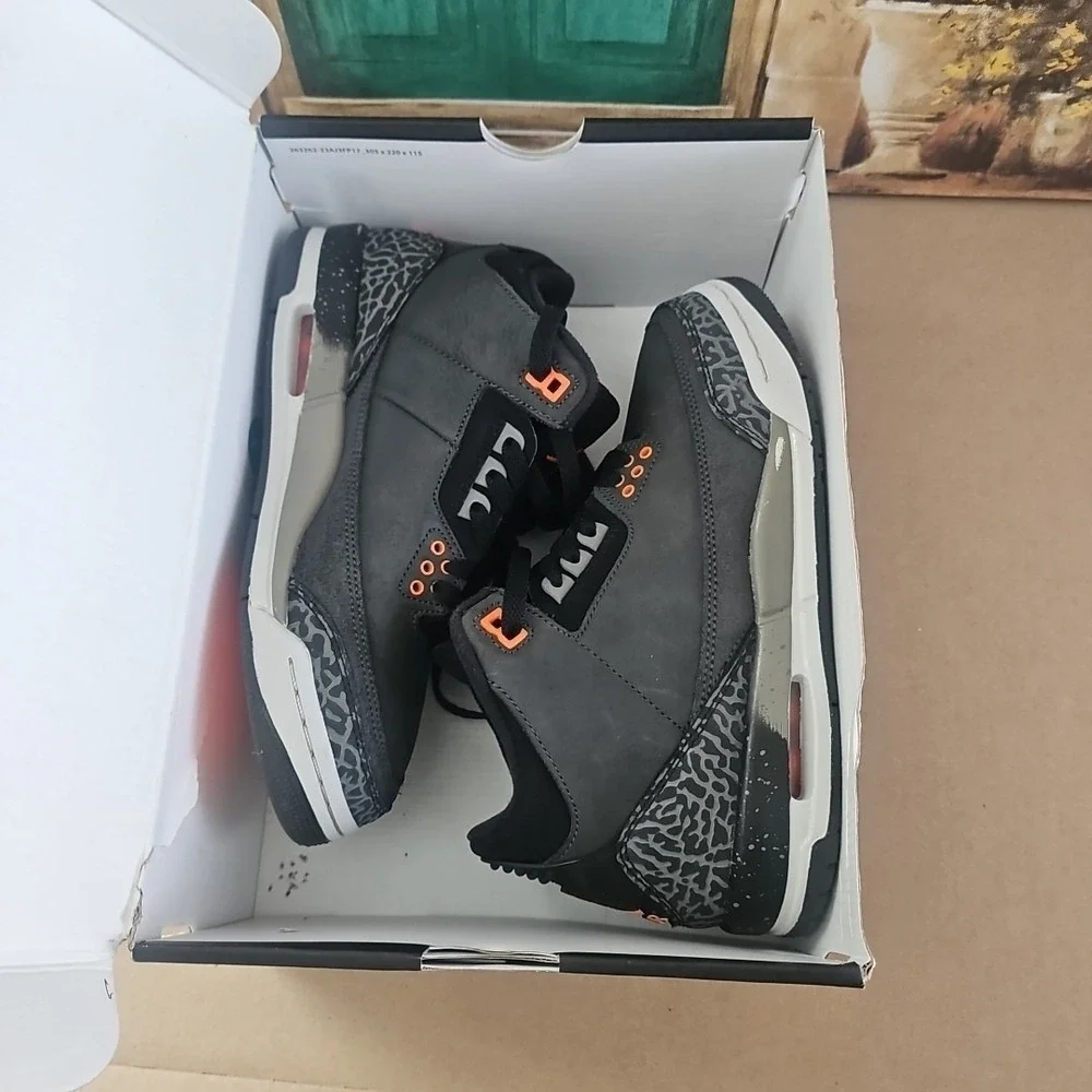 Nike Air Jordan Retro 3 Shoes Fear Pack Grey Orange OG DM0967-080 Mens Size 6.5Y